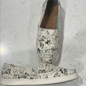 TOMS White Slip-Ons with Dog Illustrations
